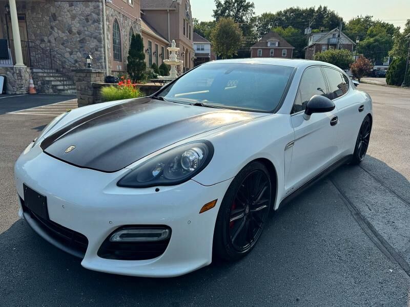 2013 PORSCHE Panamera