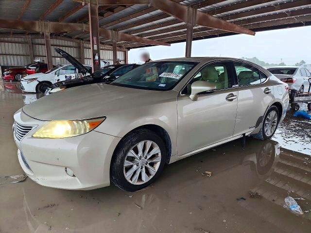 2013 LEXUS ES