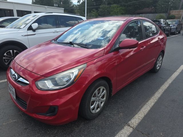 2013 HYUNDAI Accent
