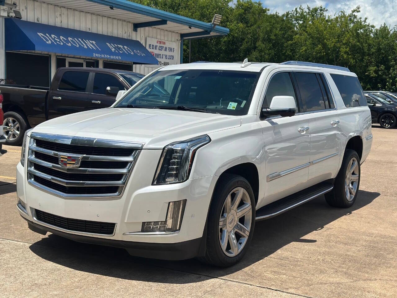 2017 CADILLAC Escalade ESV