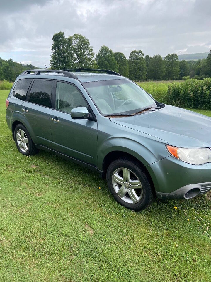 2010 SUBARU Forester