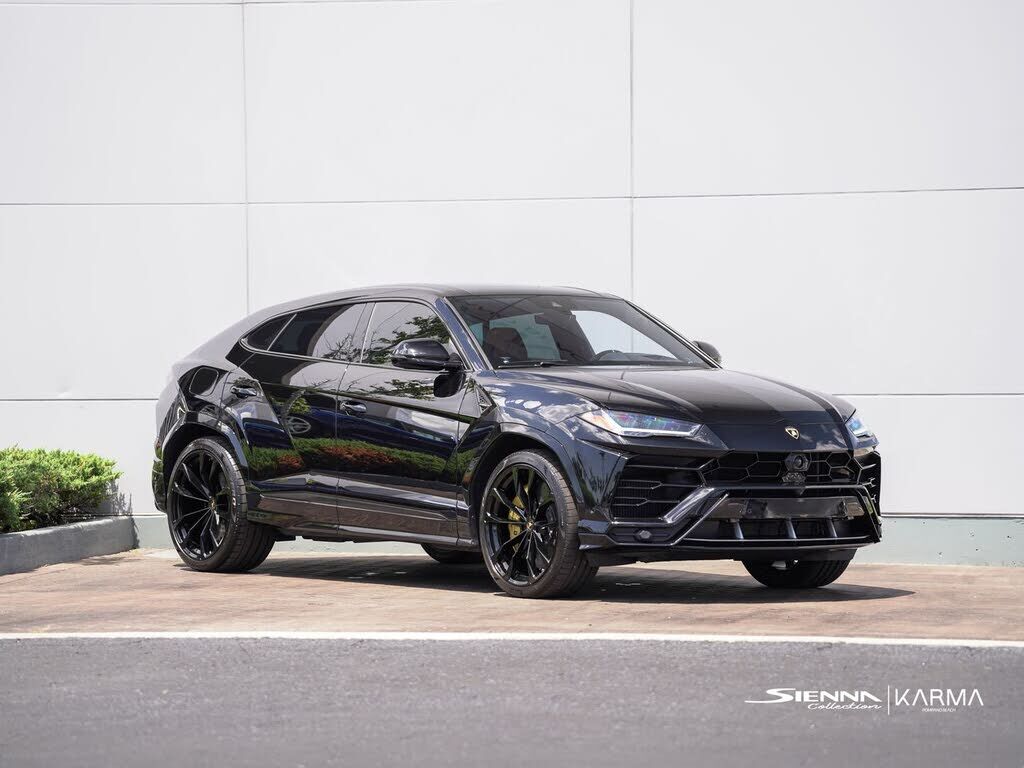 2020 LAMBORGHINI URUS