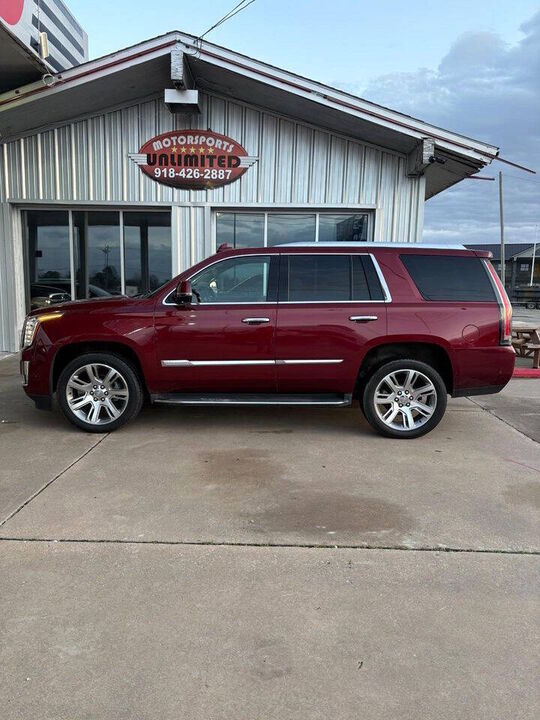 2017 CADILLAC Escalade
