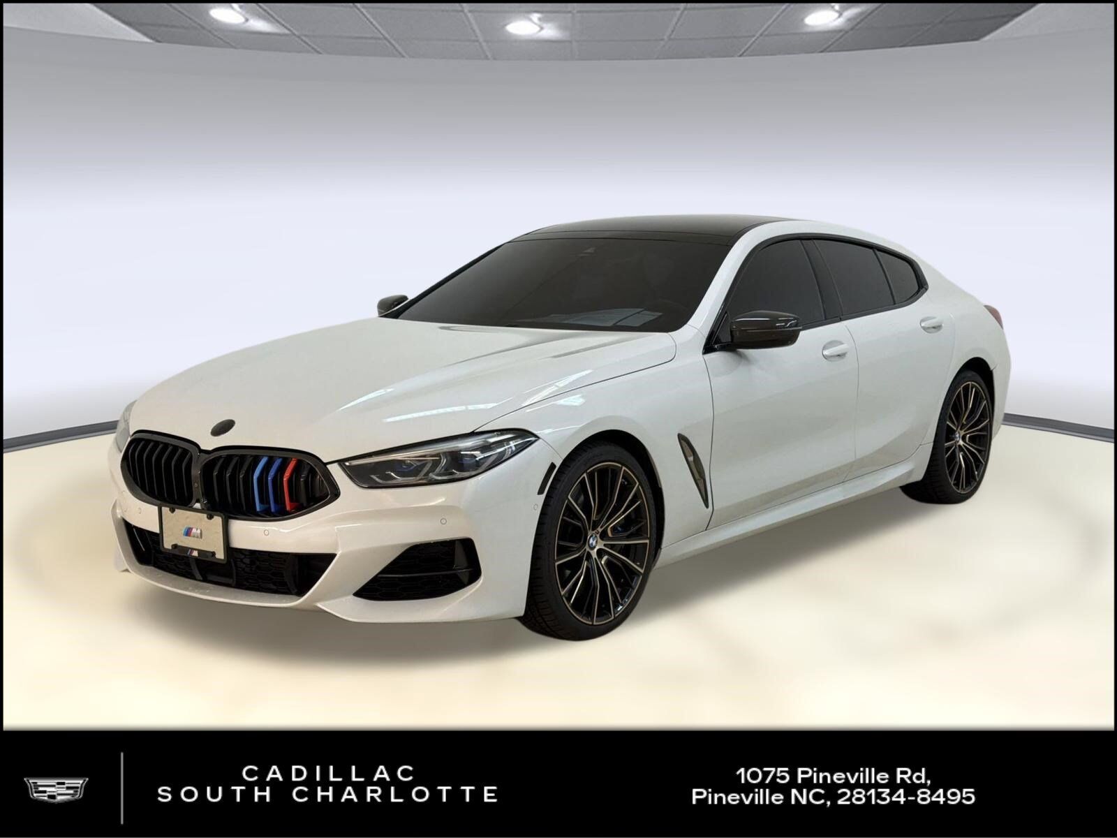 2022 BMW M8