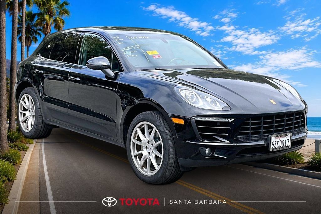 2016 PORSCHE Macan