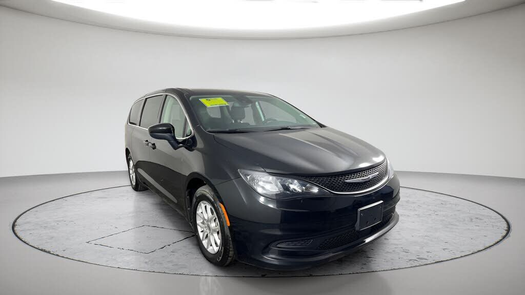 2023 CHRYSLER Voyager