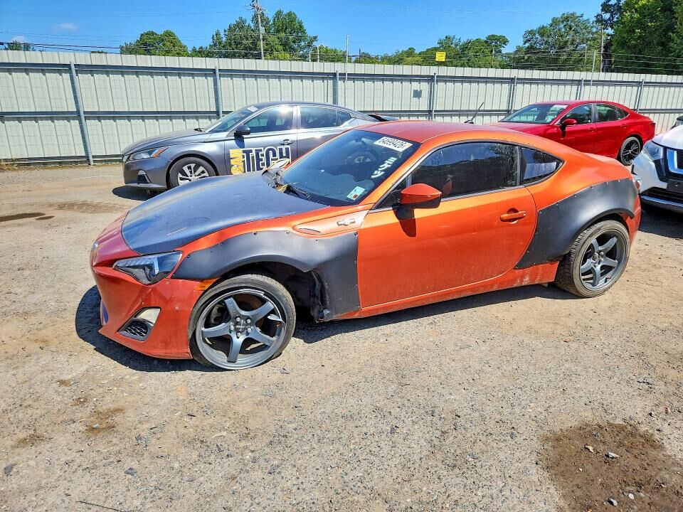 2013 TOYOTA Scion