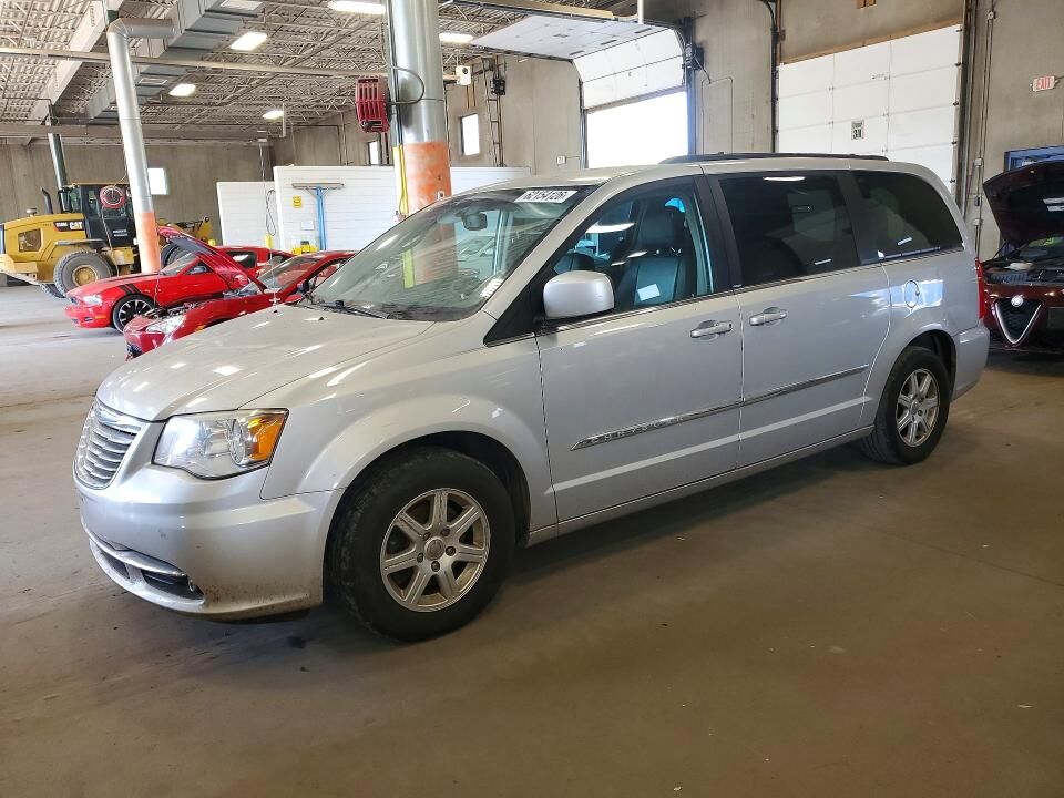 2012 CHRYSLER Town and Country
