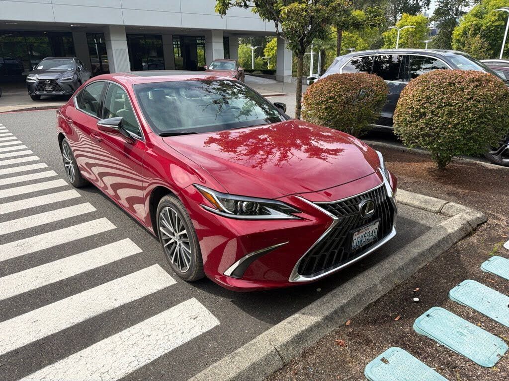 2023 LEXUS ES