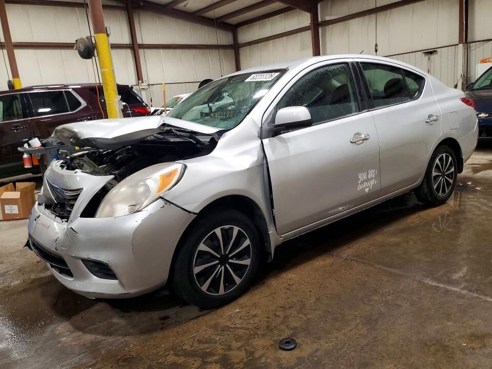 2012 NISSAN Versa