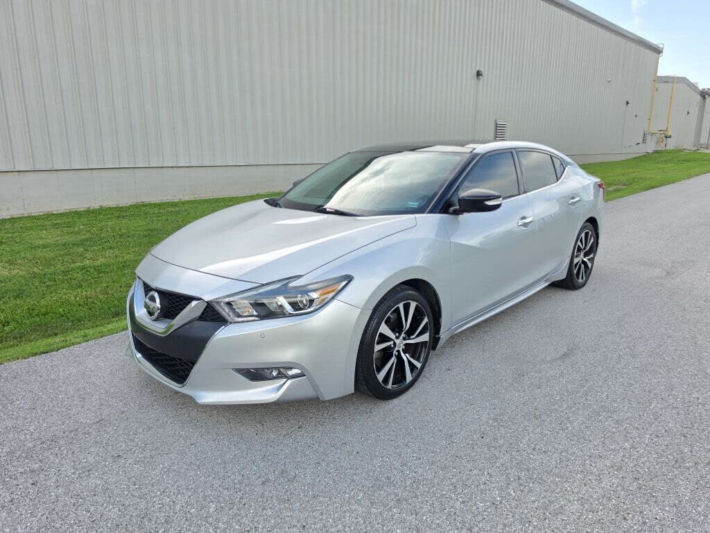 2017 NISSAN Maxima