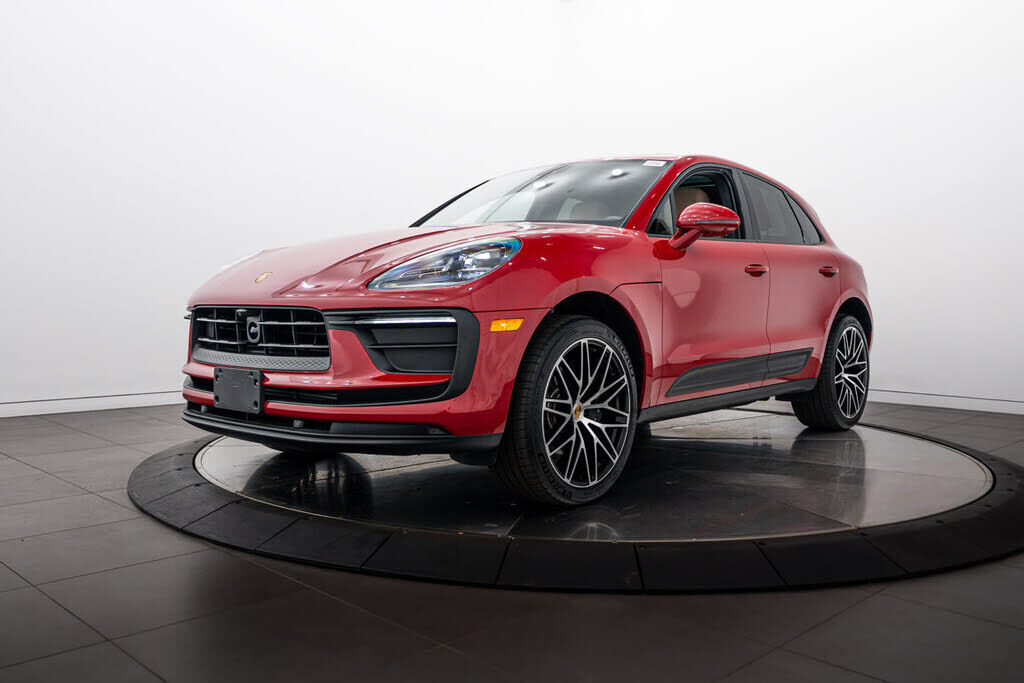 2026 PORSCHE Macan