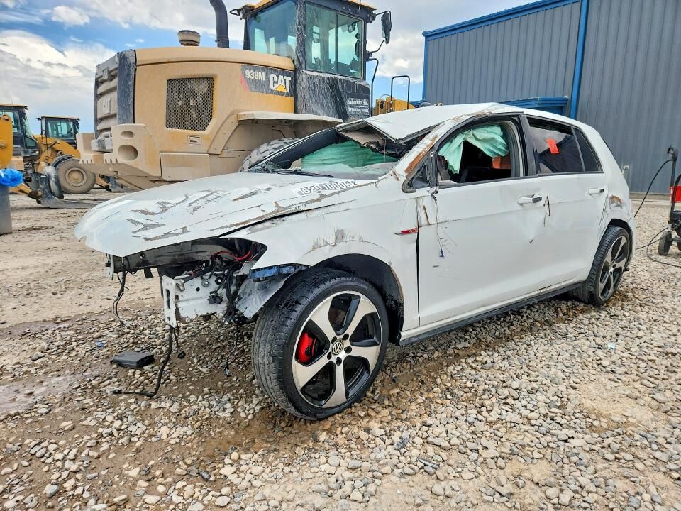 2018 VOLKSWAGEN Golf GTI