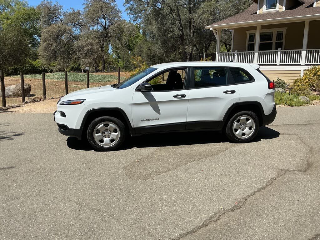 2017 JEEP Cherokee