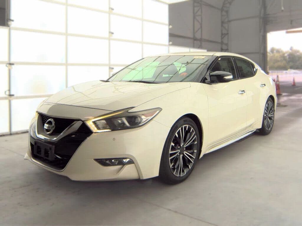 2017 NISSAN Maxima