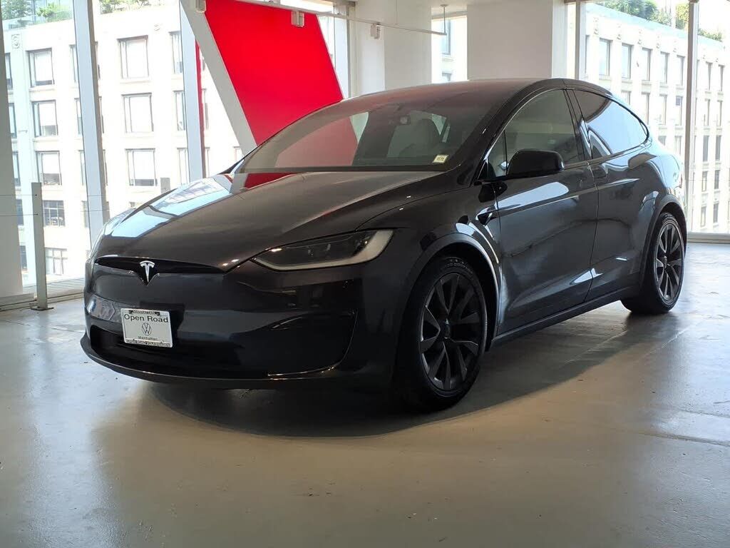 2024 TESLA Model X