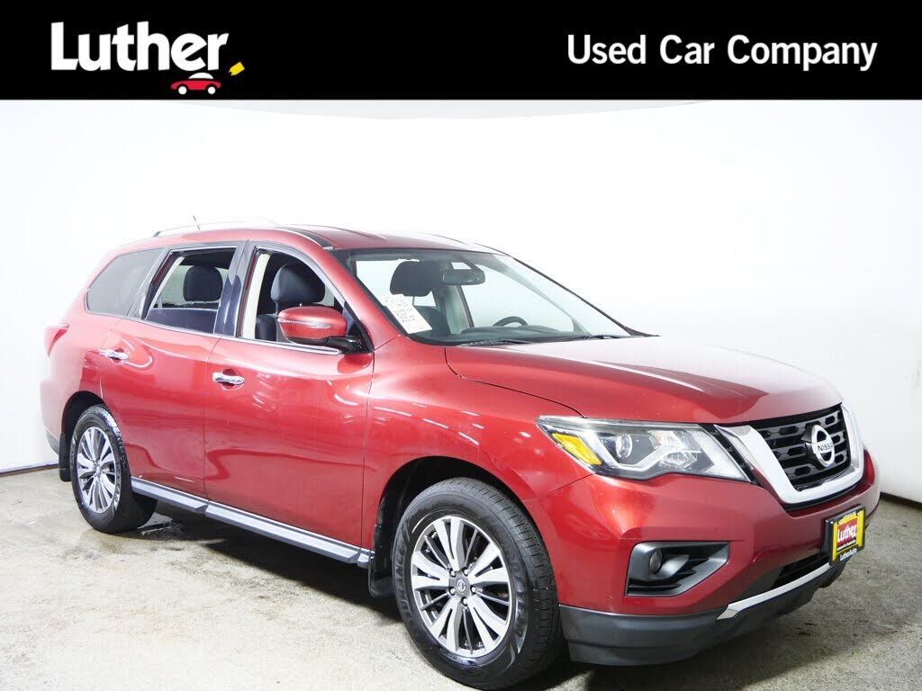 2017 NISSAN Pathfinder