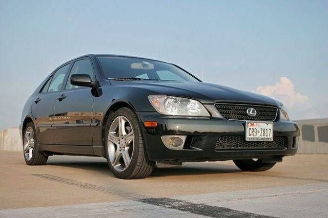 2004 LEXUS IS