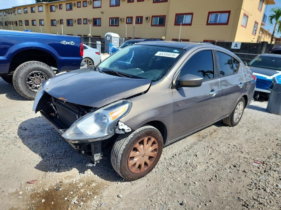 2017 NISSAN Versa