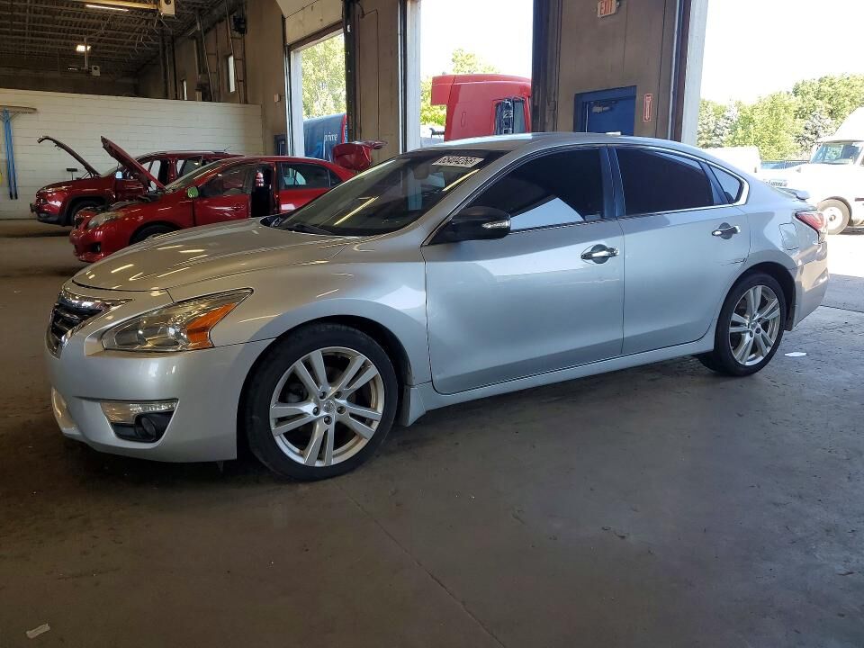 2013 NISSAN Altima