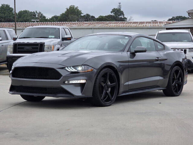 2019 FORD Mustang