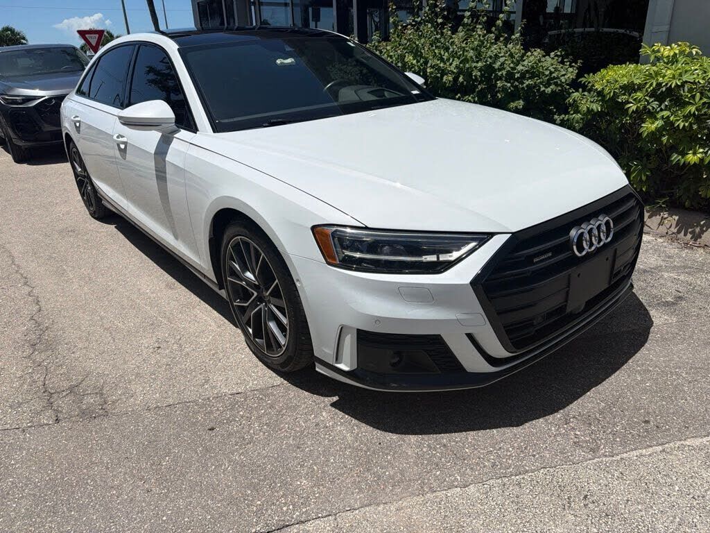 2021 AUDI A8