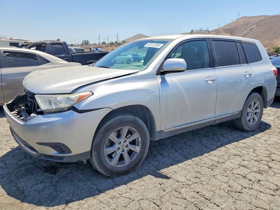 2013 TOYOTA Highlander