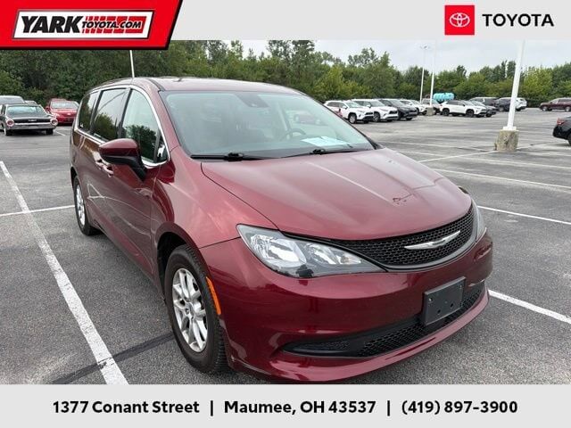 2023 CHRYSLER Voyager