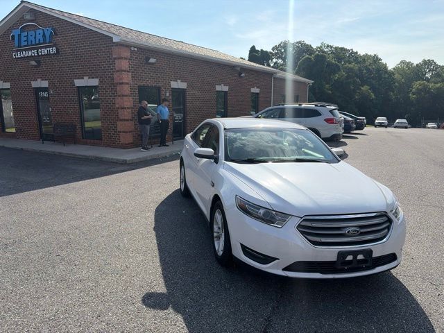 2016 FORD Taurus
