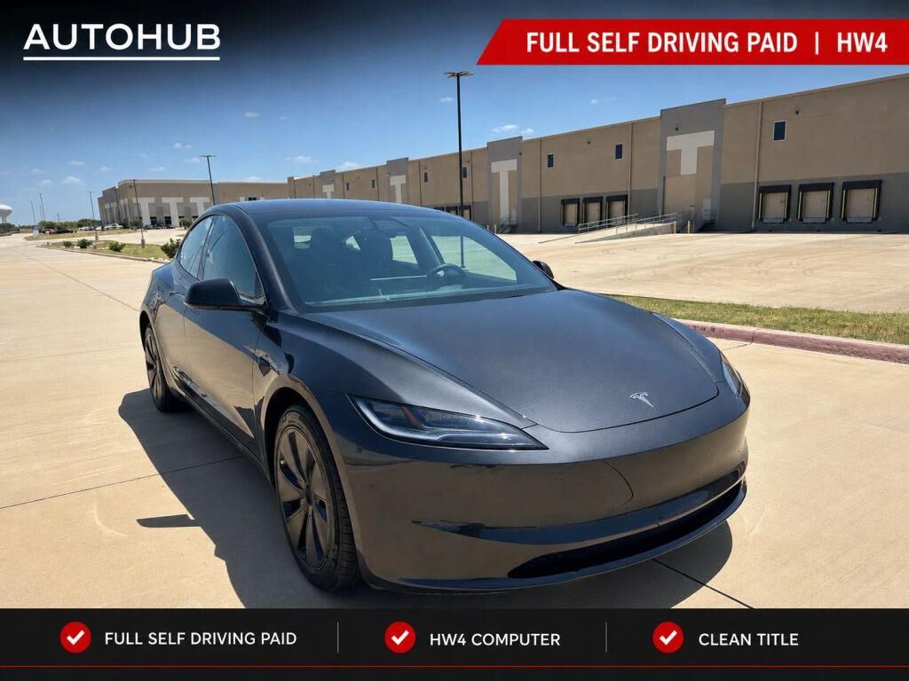 2025 TESLA Model 3