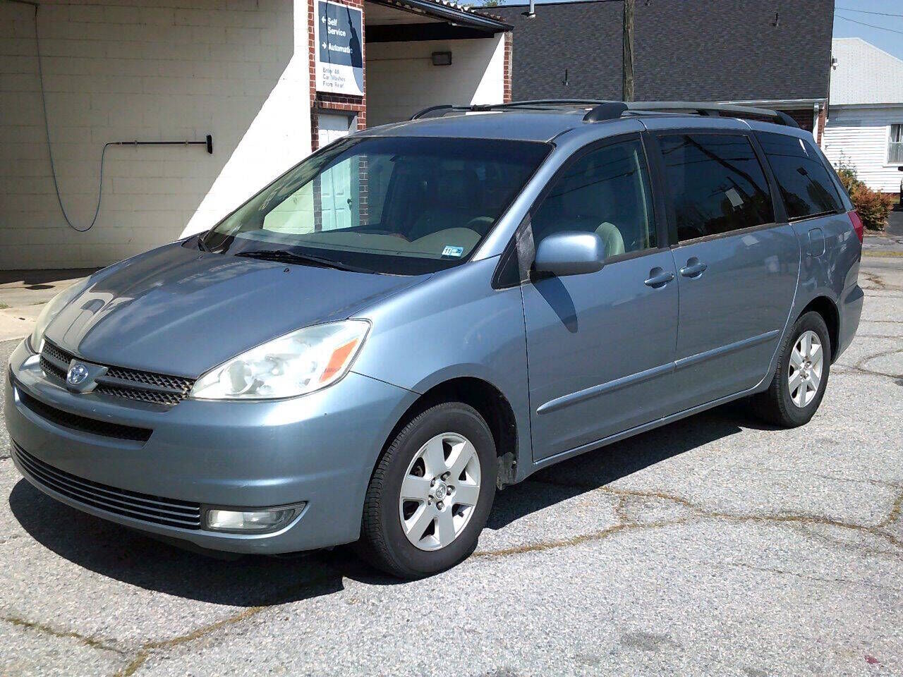 2004 TOYOTA Sienna