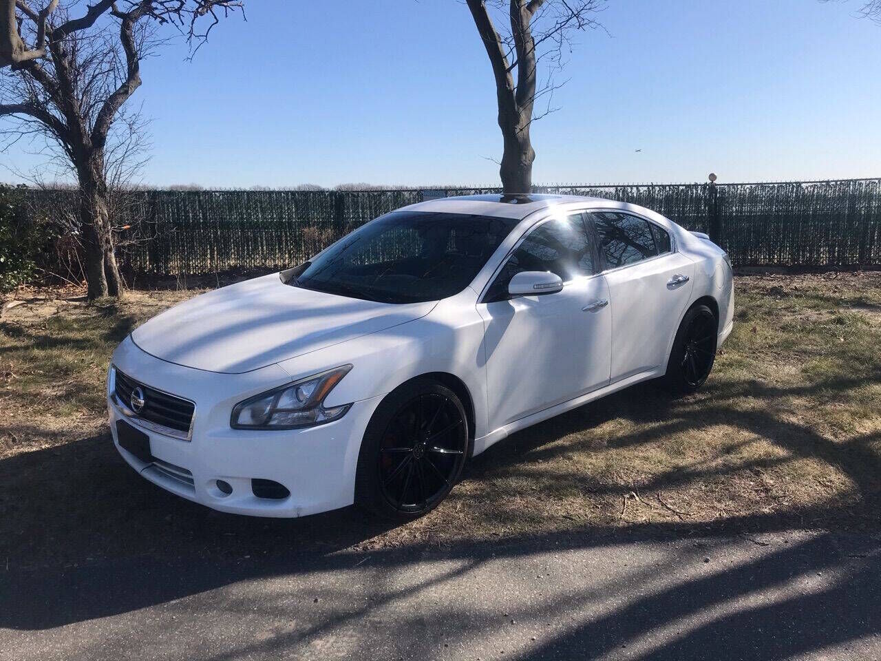 2012 NISSAN Maxima