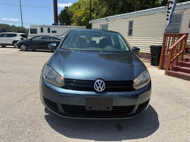 2011 VOLKSWAGEN Golf