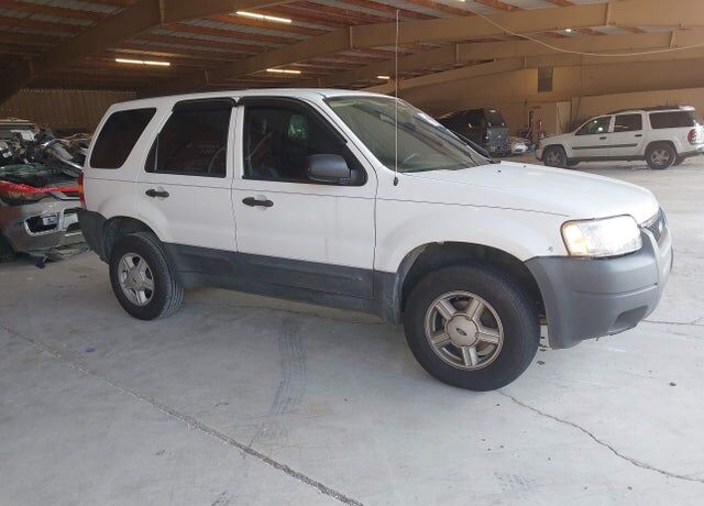 2004 FORD Escape