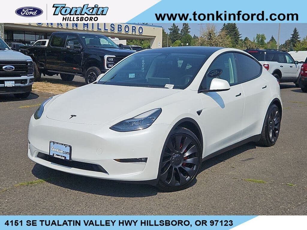 2022 TESLA Model Y