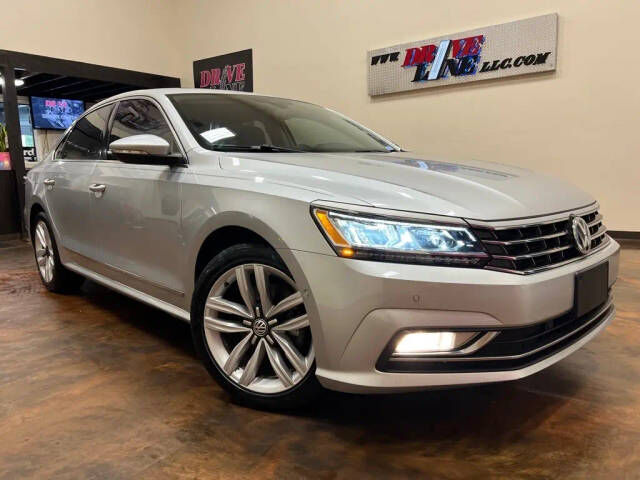 2017 VOLKSWAGEN Passat