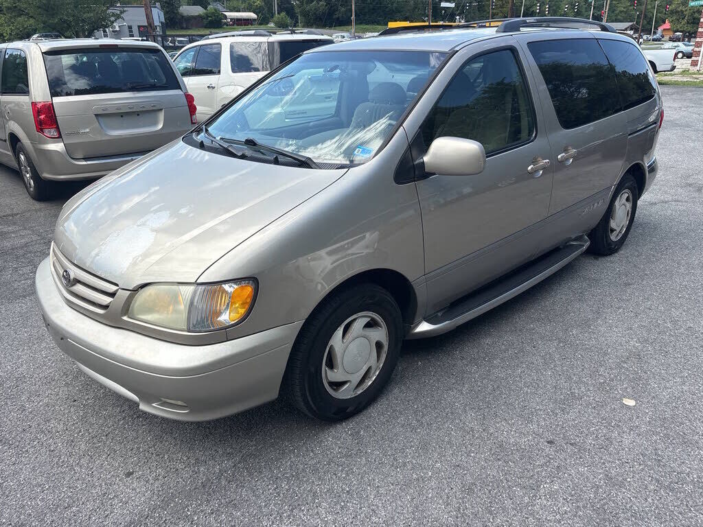 2001 TOYOTA Sienna