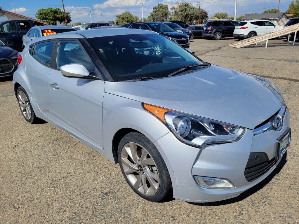 2017 HYUNDAI Veloster