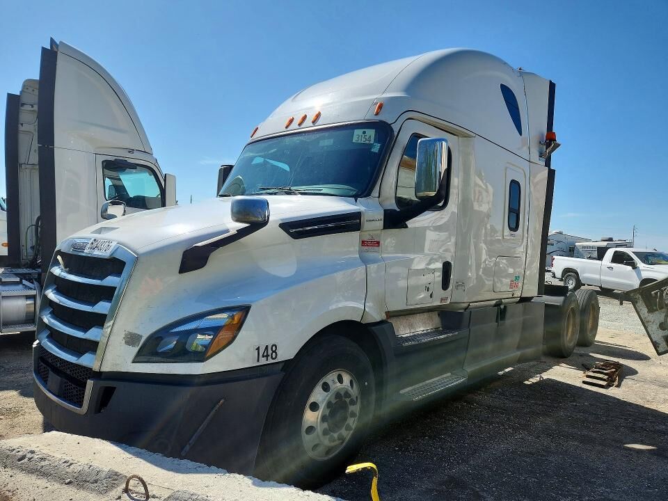 2020 FREIGHTLINER New Cascadia 126" Sleepercab