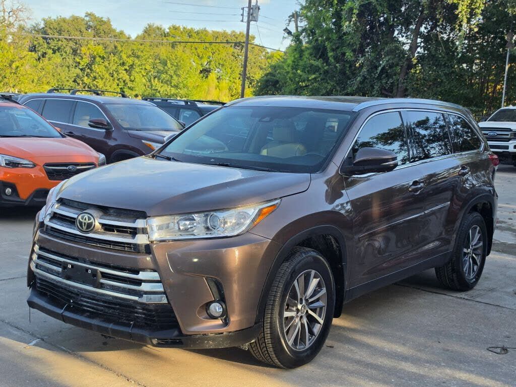 2019 TOYOTA Highlander