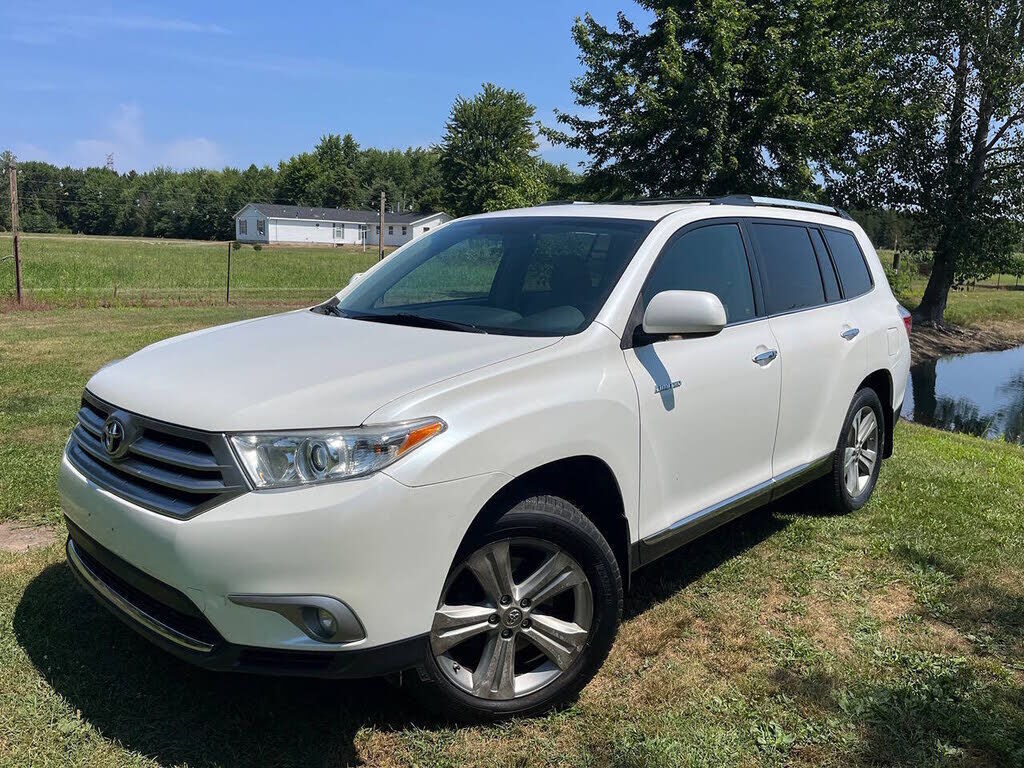 2013 TOYOTA Highlander