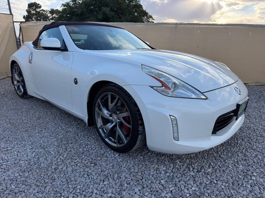 2014 NISSAN 370Z