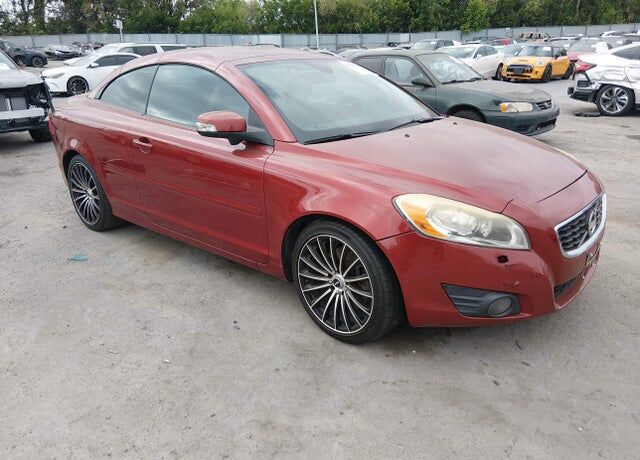 2011 VOLVO C70
