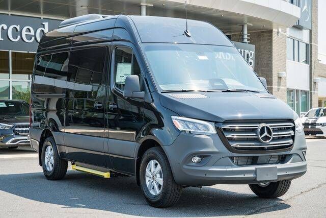 2026 MERCEDES-BENZ Sprinter