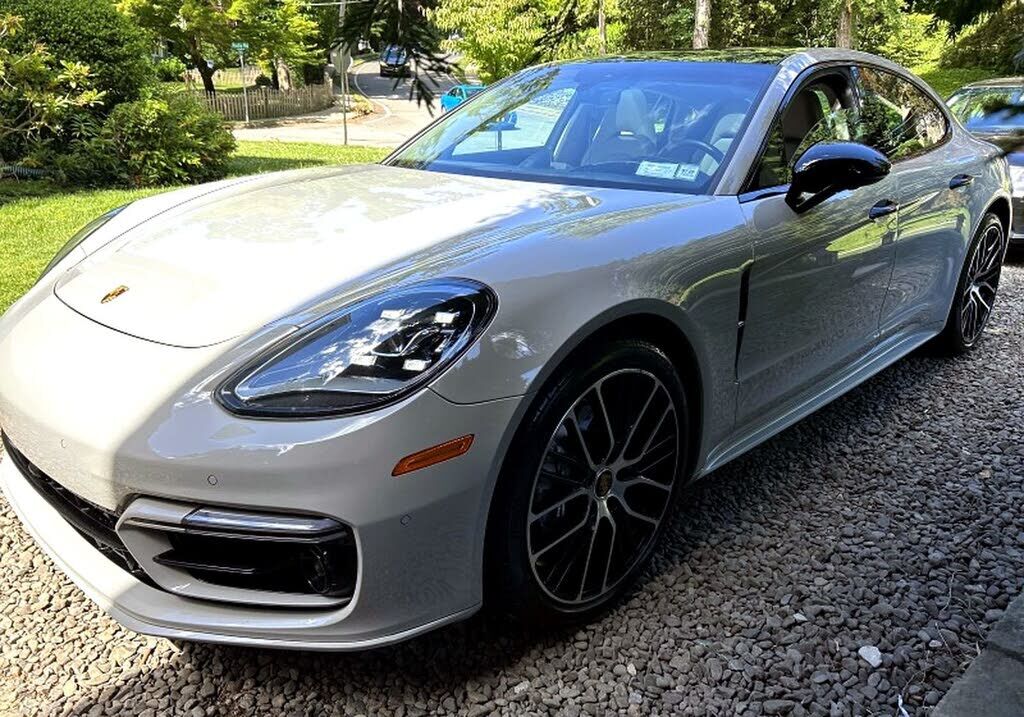 2023 PORSCHE Panamera