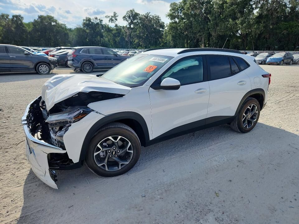 2025 CHEVROLET Trax