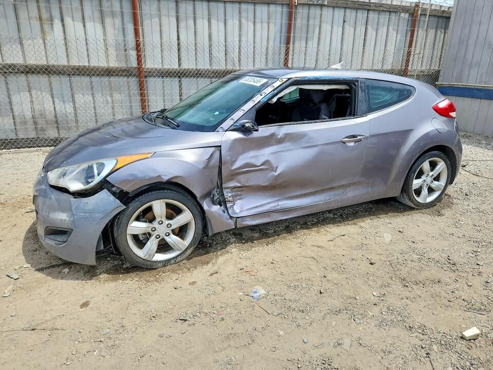 2013 HYUNDAI Veloster