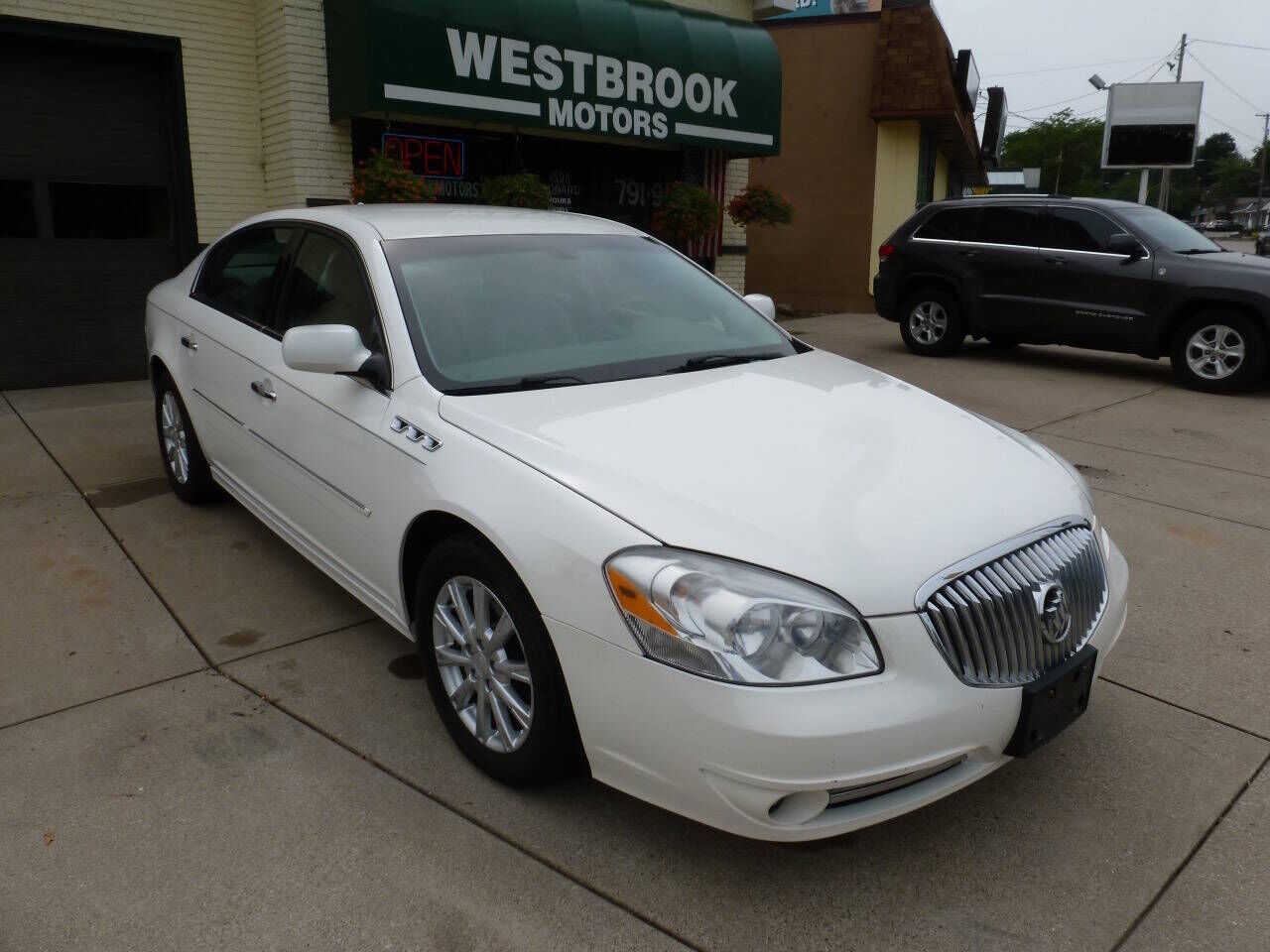 2011 BUICK Lucerne