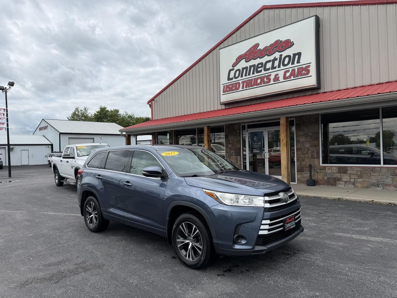 2017 TOYOTA Highlander