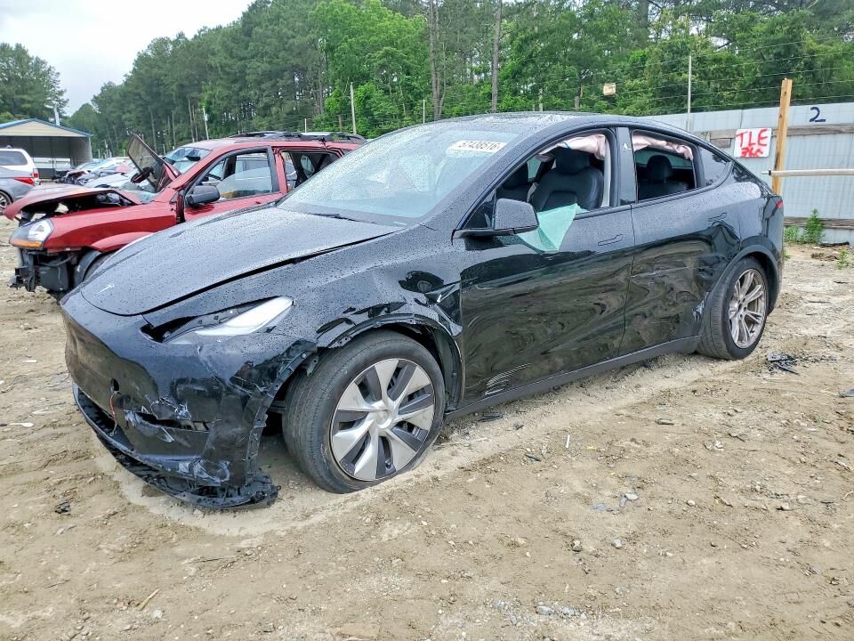 2024 TESLA Model Y